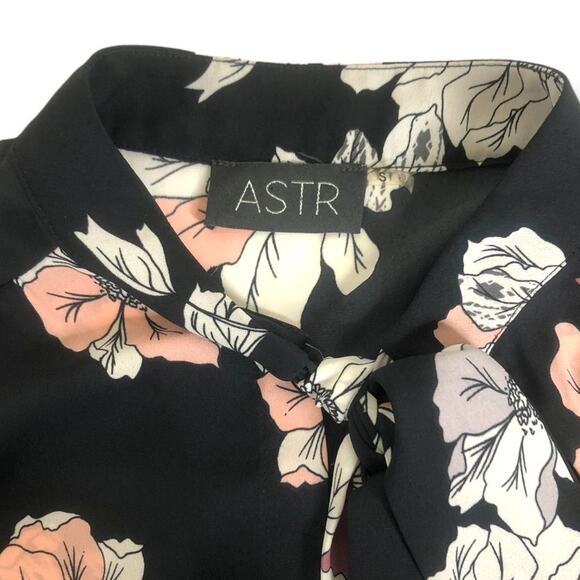 Astr The Label Tie Neck Long Sleeve Blouse Top Size S Black Pink Floral Sheer - Picture 3 of 13